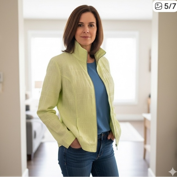 Christopher &  Banks Lime Green Jacket with roll up sleeves size Med - Picture 9 of 9